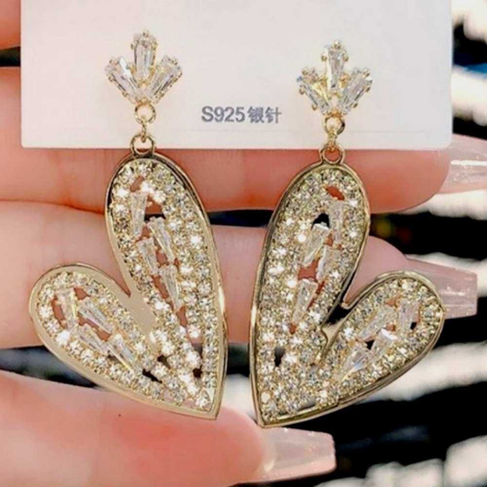 Diamond Heart Dangle Earring - Picture 2 of 4